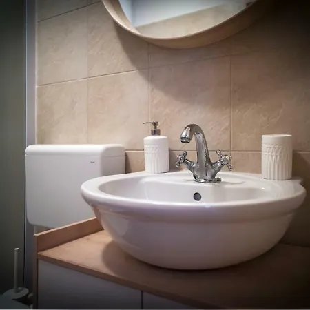 Thalassa Apartment *
