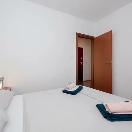 Thalassa Apartment