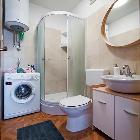 Thalassa Apartment *